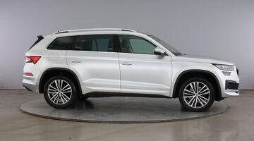 2023 Škoda 2.0 TSI Laurin & Klement DSG 4WD Euro 6 5-door (7 Seat) (Silver) - Image: 4