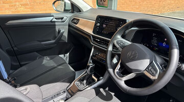 2025 Volkswagen TSI Match DSG Euro 6 5-door (White) - Image: 6