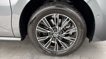 2024 Volkswagen 1.4 TSI eHybrid Style 5-door LWB DSG (Grey) - Image: 5
