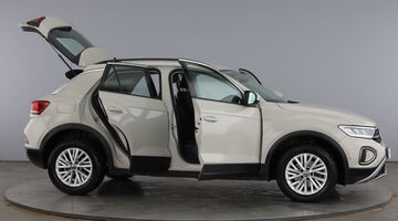 2023 Volkswagen 1.0 TSI Life Euro 6 5-door (Grey) - Image: 11