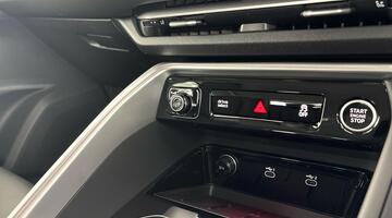2025 Audi 2.0 TDI Sport S Tronic quattro Euro 6 5-door (Black) - Image: 25