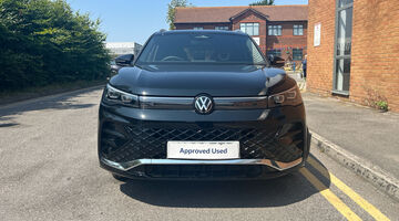 2026 Volkswagen 2.0 TDI R-Line DSG Euro 6 5-door (Black) - Image: 10