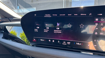2026 Audi Sportback S line e-tron 210,00 kW (White) - Image: 35