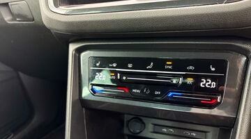 2023 Volkswagen TSI R-Line Edition DSG Euro 6 5-door (Grey) - Image: 8