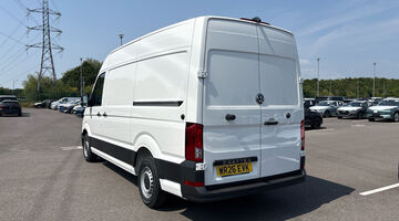 2026 Volkswagen 2.0 TDI CR35 Commerce Plus Auto FWD MWB High Roof Euro 6 5-door (White) - Image: 3