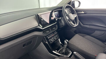 2025 Volkswagen 1.0 TSI Match Euro 6 5-door (Grey) - Image: 2