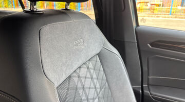 2024 Volkswagen 2.0 TDI R-Line DSG Euro 6 5-door (Blue) - Image: 26