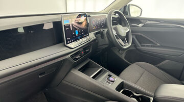 2025 Volkswagen TSI eHybrid 19.7kWh Match DSG Euro 6 5-door (Silver) - Image: 2