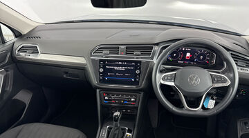 2023 Volkswagen TSI Life DSG Euro 6 5-door (Silver) - Image: 9
