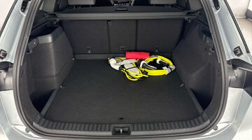 2026 Volkswagen TSI eHybrid 19.7kWh R-Line Edition DSG Euro 6 5-door (Silver) - Image: 27