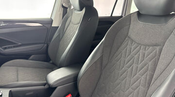 2024 Volkswagen ETSI MHEV Match DSG Euro 6 5-door (White) - Image: 37