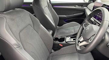 2025 Volkswagen ETSI MHEV Style DSG Euro 6 5-door (Black) - Image: 10
