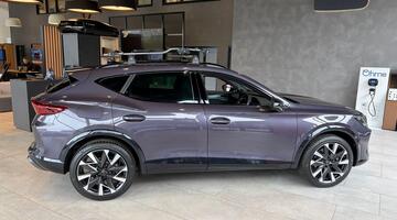 2026 CUPRA ETSI V2 DSG Euro 6 5-door (Dark Void) - Image: 4