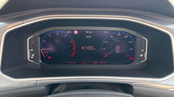 2025 Volkswagen TSI Style Euro 6 5-door (Black) - Image: 47
