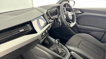 2026 Audi Sportback Black Edition 30 TFSI 116 PS S tronic (Red) - Image: 2