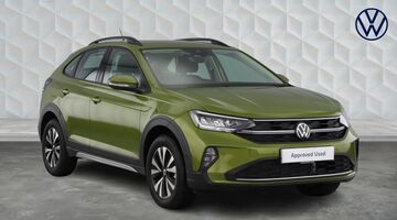 2025 Volkswagen 1.0 TSI Life Euro 6 5-door (Green) - Image: 1