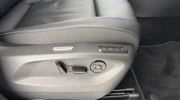 2026 Volkswagen TSI eHybrid 19.7kWh R-Line Edition DSG Euro 6 5-door (Silver) - Image: 21