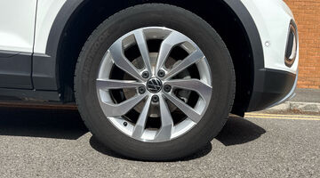 2025 Volkswagen TSI Match DSG Euro 6 5-door (White) - Image: 5