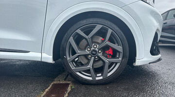 2024 Ford 1.0T EcoBoost MHEV ST DCT Euro 6 5-door (White) - Image: 5
