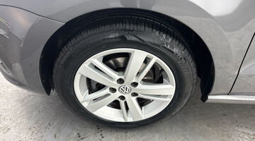 2017 Volkswagen TSI Match Edition Euro 6 5-door (Grey) - Image: 32