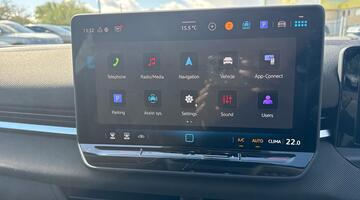 2026 Volkswagen New Life 1.5 eTSI 116 PS 7-speed DSG 5-door (Red) - Image: 7