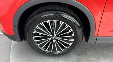 2026 Volkswagen 2.0 TDI Match DSG Euro 6 5-door (Red) - Image: 40
