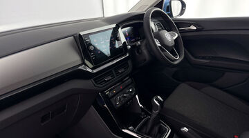 2026 Volkswagen 1.0 TSI Match Euro 6 5-door (Blue) - Image: 2