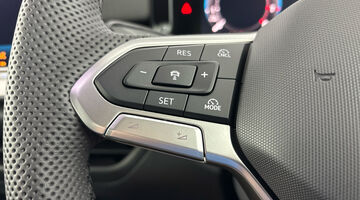 2026 Volkswagen ETSI MHEV R-Line DSG Euro 6 5-door (Grey) - Image: 24