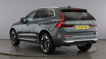 2026 Volvo 2.0 B5 MHEV Ultra Bright Auto Euro 6 5-door (Forest Lake) - Image: 3