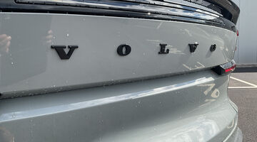 2026 Volvo Single Motor Extended Range 82kWh Plus Black Edition Auto 5-door (Grey) - Image: 16
