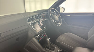 2022 Volkswagen TSI R-Line DSG Euro 6 5-door (Grey) - Image: 2
