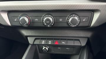 2026 Audi Sportback S line 30 TFSI 116 PS S tronic (Grey) - Image: 15