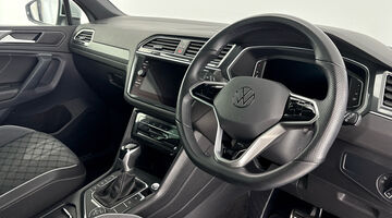 2022 Volkswagen 2.0 TSI R-Line DSG 4Motion Euro 6 5-door (Silver) - Image: 6