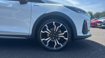 2023 Ford 1.0T EcoBoost MHEV Active X DCT Euro 6 5-door (White) - Image: 5