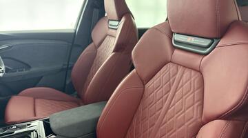 2026 Audi SQ6 SUV Vorsprung e-tron 360,00 kW (Black) - Image: 40