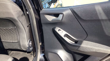 2022 Ford 1.0T EcoBoost MHEV Titanium Euro 6 5-door (Black) - Image: 11