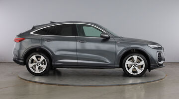 2026 Audi 2.0 TDI S line Sportback S Tronic quattro Euro 6 5-door (Grey) - Image: 4