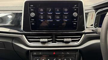 2025 Volkswagen TSI R-Line Euro 6 5-door (Grey) - Image: 12