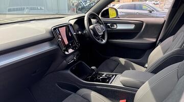 2026 Volvo 2.0 B3 MHEV Plus Dark DCT Auto Euro 6 5-door (Grey) - Image: 2