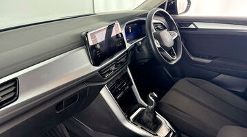 2022 Volkswagen TSI Life Euro 6 5-door (Black) - Image: 2