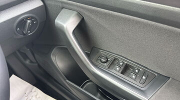 2025 Volkswagen TSI Match DSG Euro 6 5-door (White) - Image: 32