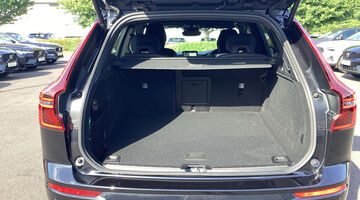 2026 Volvo 2.0 B5 MHEV Plus Black Edition Auto Euro 6 5-door (Black) - Image: 15
