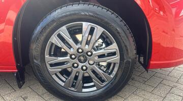 2026 Ford 2.080 EcoBlue Limited Auto L1 H1 Euro 6 5-door (Red) - Image: 17