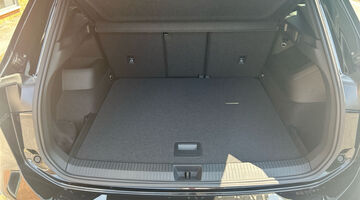 2026 Volkswagen 2.0 TDI R-Line DSG Euro 6 5-door (Black) - Image: 22