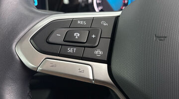 2023 Volkswagen TSI Life Euro 6 5-door (White) - Image: 24