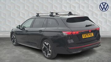 2025 Volkswagen 2.0 TSI R-Line DSG Euro 6 5-door (Black) - Image: 1