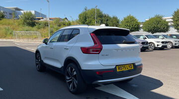 2025 Volvo 2.0 B4 MHEV Ultra Bright DCT Auto Euro 6 5-door (White) - Image: 3