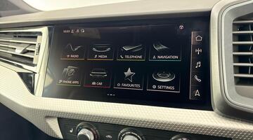 2026 Audi Sportback S line 35 TFSI 150 PS S tronic (Black) - Image: 17