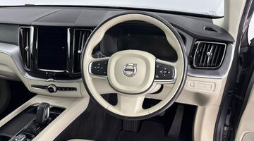 2021 Volvo 2.0h T6 Recharge 11.6kWh Inscription Expression Auto Euro 6 5-door (Grey) - Image: 11