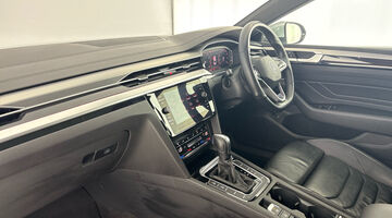 2021 Volkswagen 2.0 TSI R-Line Fastback DSG Euro 6 5-door (Silver) - Image: 2